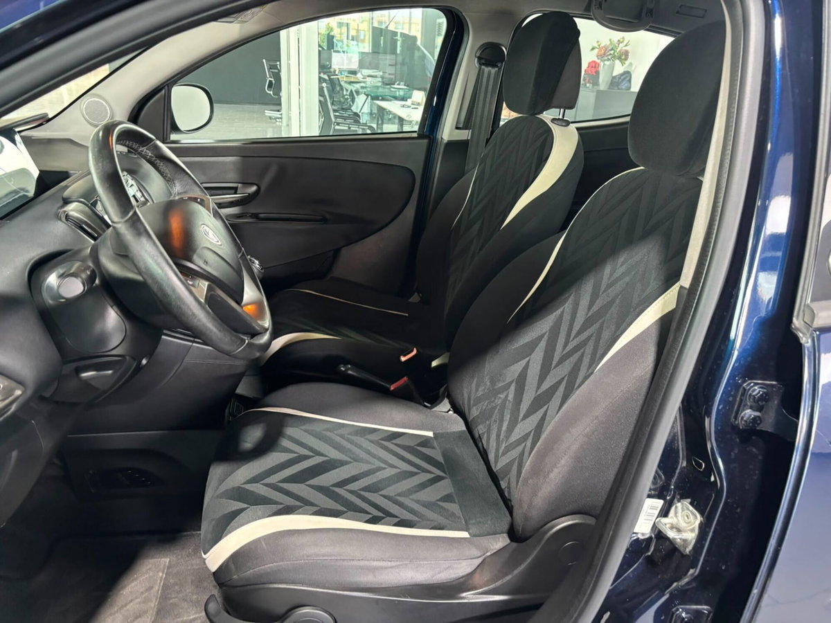 Lancia Ypsilon 1.2 69 CV 5 porte GPL Ecochic Silver (10)
