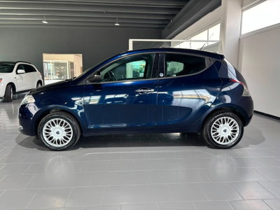 Lancia Ypsilon 1.2 69 CV 5 porte GPL Ecochic Silver (2)
