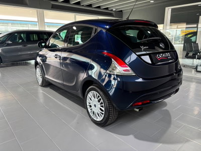 Lancia Ypsilon 1.2 69 CV 5 porte GPL Ecochic Silver (3)