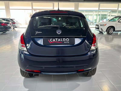 Lancia Ypsilon 1.2 69 CV 5 porte GPL Ecochic Silver (4)