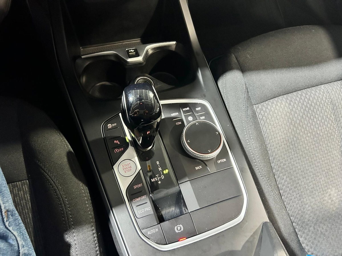 BMW Serie 1 116d 2.0 116CV cat 5 porte Attiva DPF (12)
