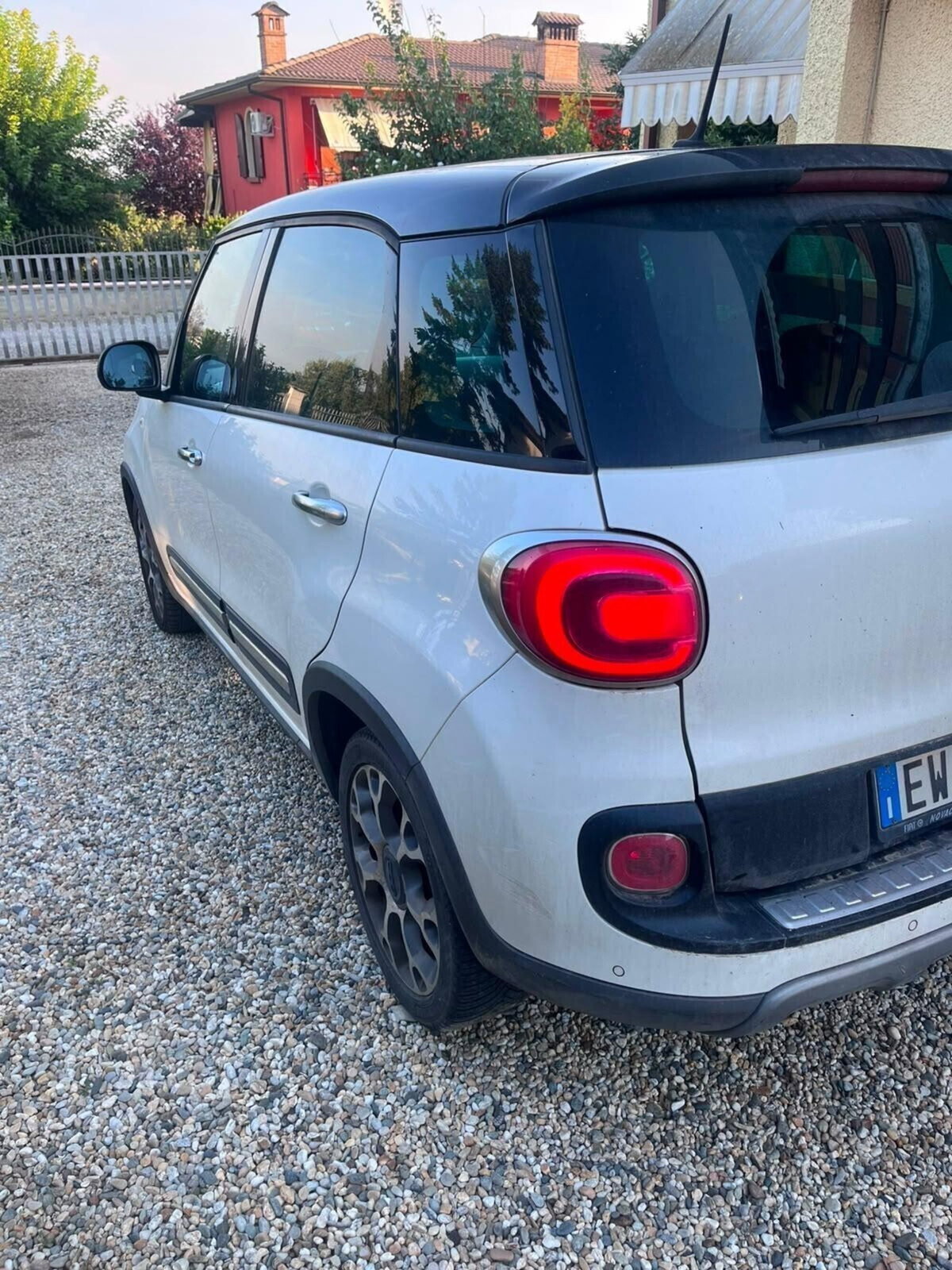 Fiat 500L 1.6 Multijet 105 CV Trekking (2)