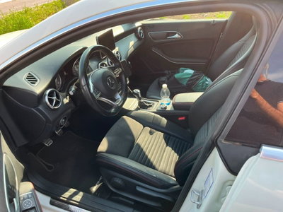 Mercedes-Benz CLA 200 d Premium (4)