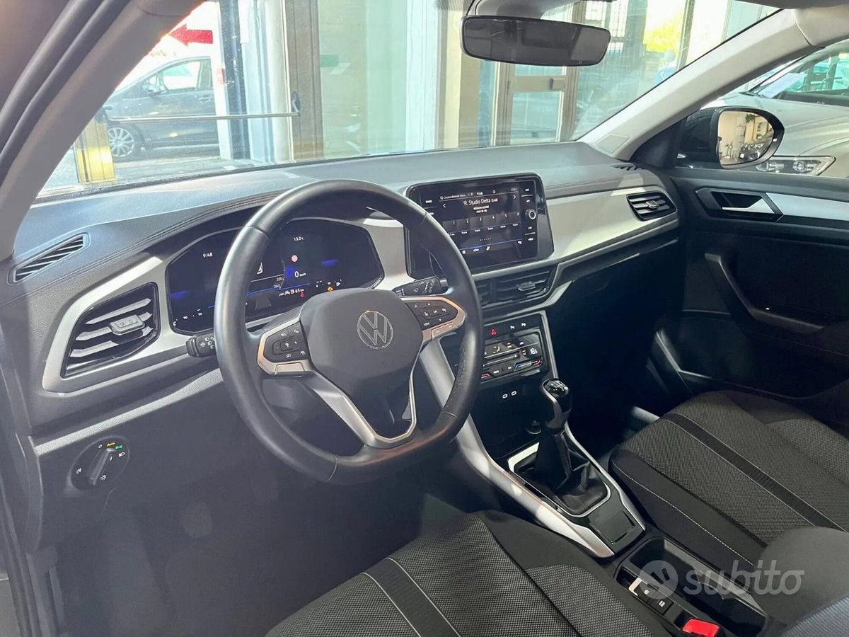 Volkswagen T-Roc 2.0 tdi Edition 115cv (5)