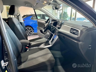 Volkswagen T-Roc 2.0 tdi Edition 115cv (6)