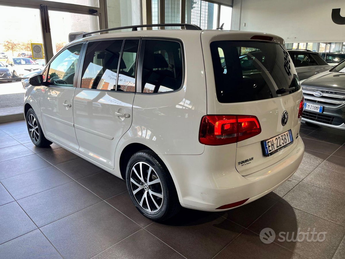 Volkswagen Touran 1.2 TSI Comfortline BMT (3)