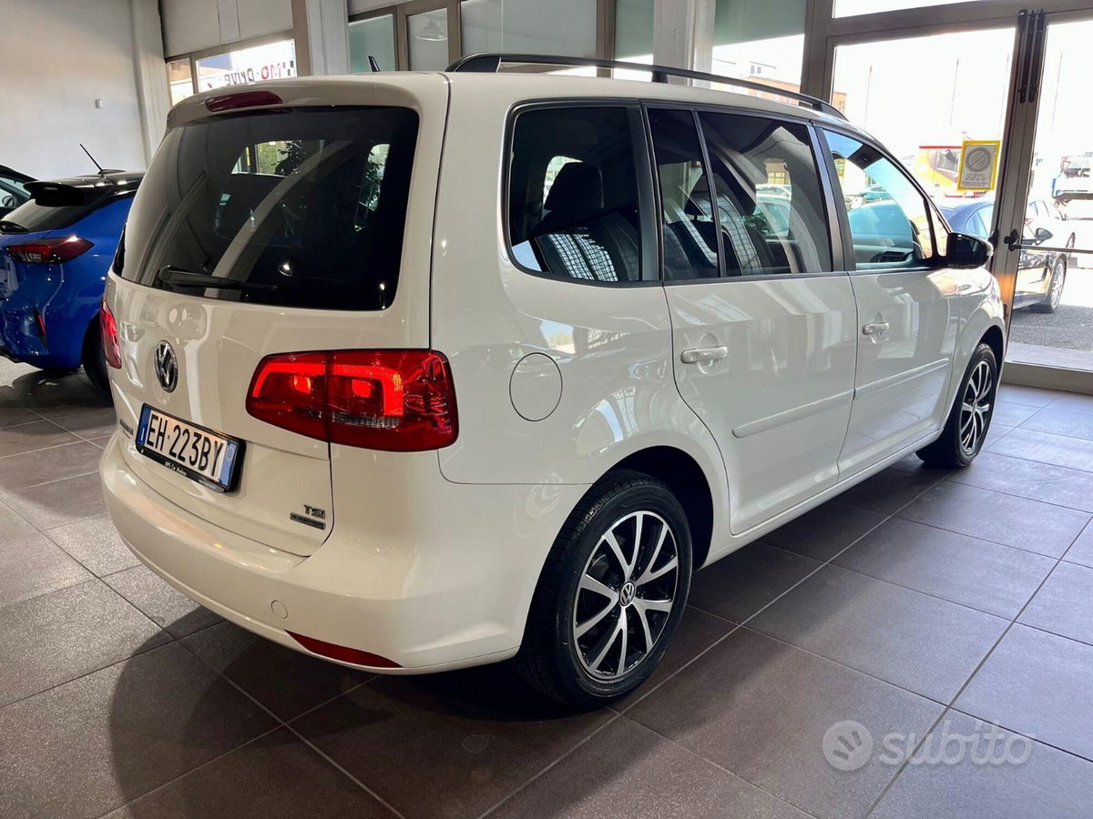 Volkswagen Touran 1.2 TSI Comfortline BMT (4)