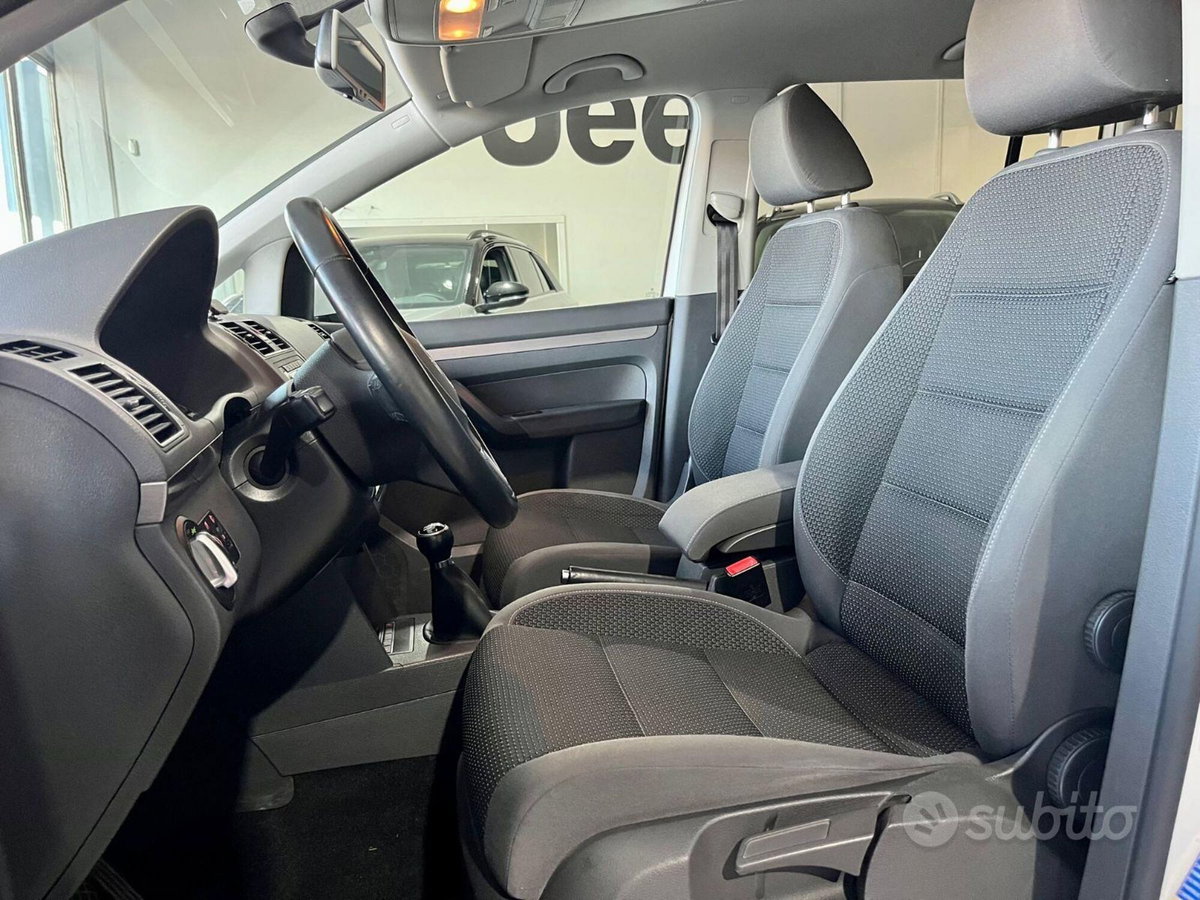 Volkswagen Touran 1.2 TSI Comfortline BMT (6)