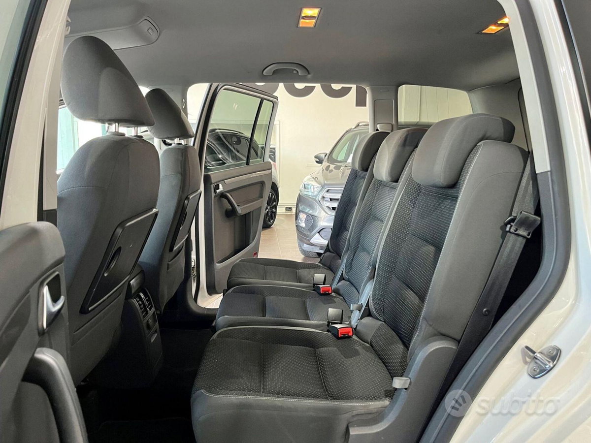 Volkswagen Touran 1.2 TSI Comfortline BMT (8)