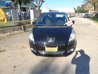 Peugeot 5008 1.6 HDi 112CV Premium (2)