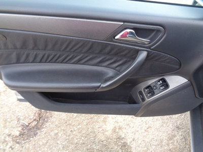 Mercedes-Benz Classe C 200 Kompressor cat Elegance (9)