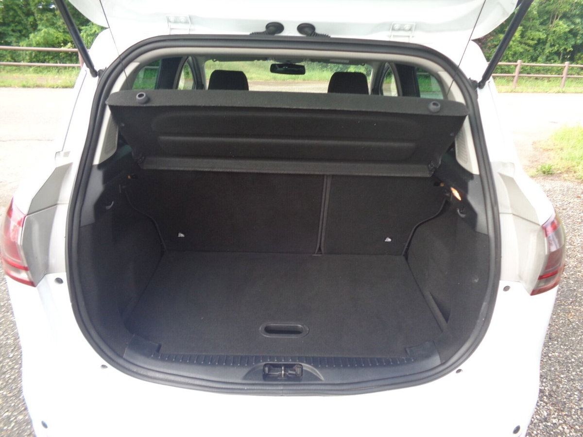 Ford B-Max B-Max 1.5 TDCi 75 CV Titanium (11)
