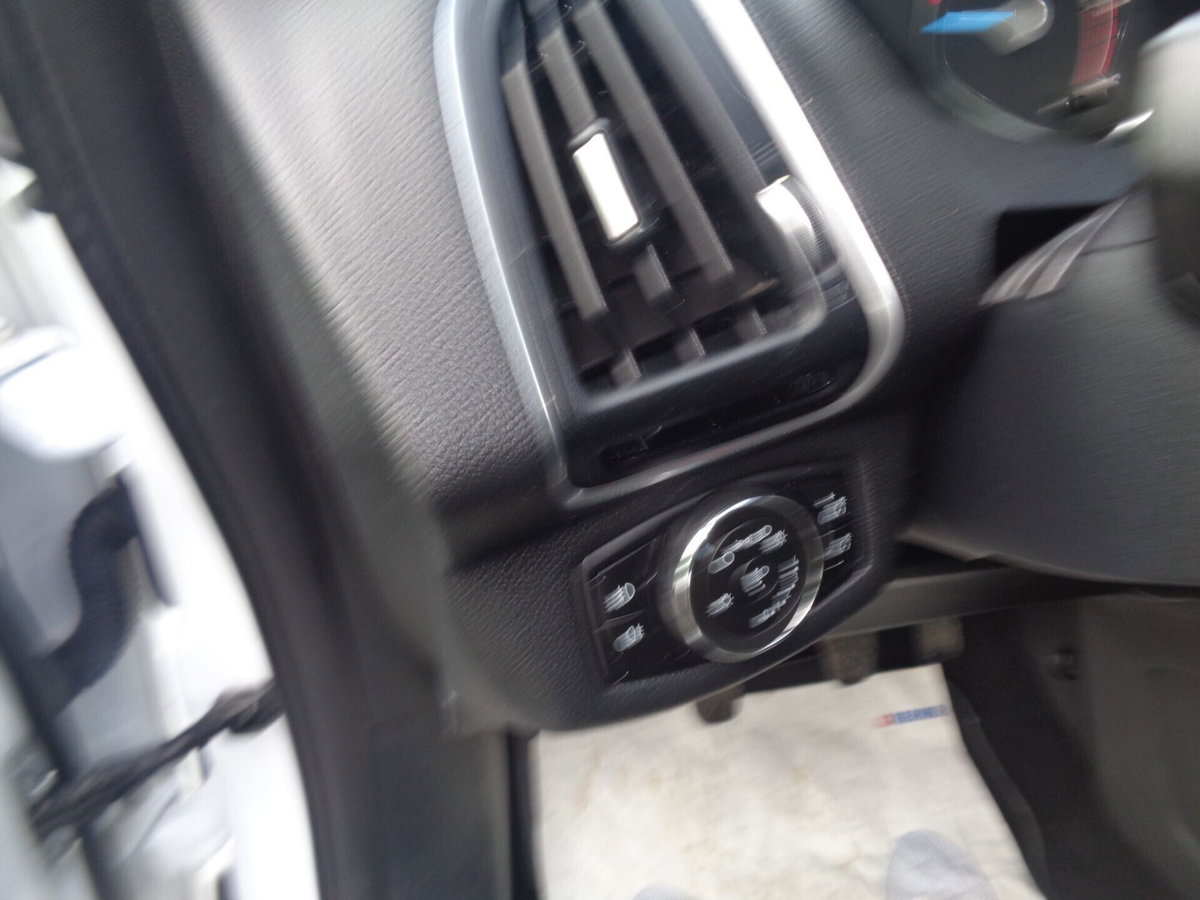 Ford B-Max B-Max 1.5 TDCi 75 CV Titanium (20)
