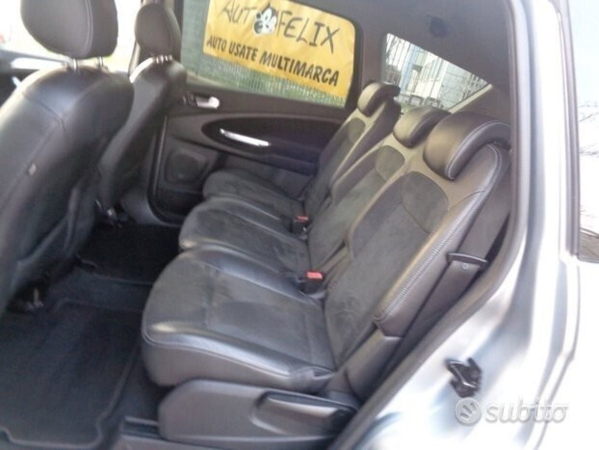 Ford S-Max 2.0 TDCi 140CV 6tr. Titanium DPF (13)