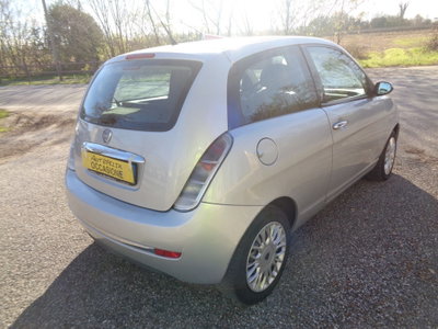 Lancia Ypsilon 1.2 Platino (13)