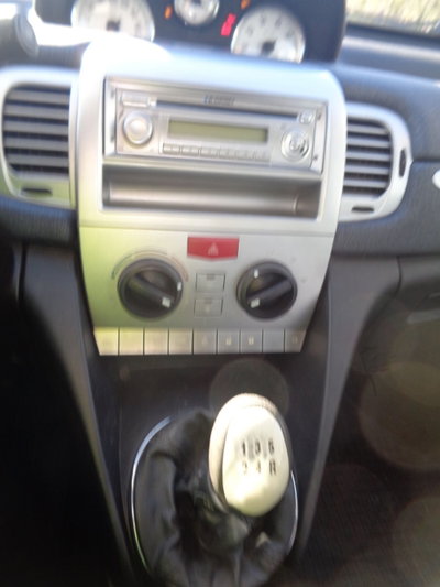 Lancia Ypsilon 1.2 Platino (8)