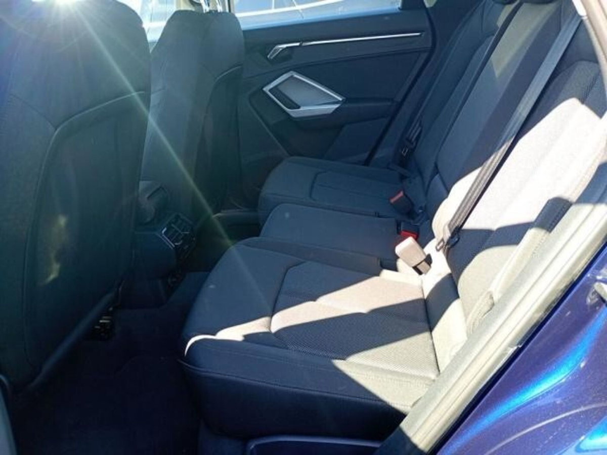 Audi Q3 35 TDI quattro S tronic Business Advanced (10)