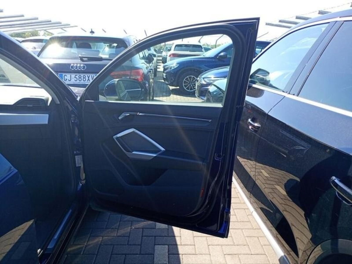 Audi Q3 35 TDI quattro S tronic Business Advanced (11)