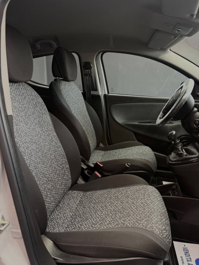 Lancia Ypsilon 1.0 FireFly 5 porte S&S Hybrid Ecochic Gold (14)