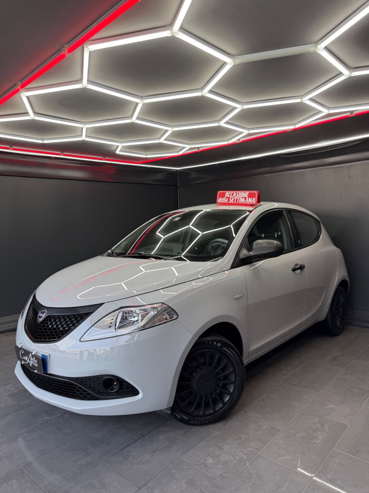 Lancia Ypsilon 1.0 FireFly 5 porte S&S Hybrid Ecochic Gold (4)