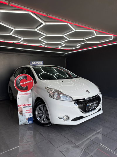Peugeot 208 HDi 68 CV 5 porte Allure usata