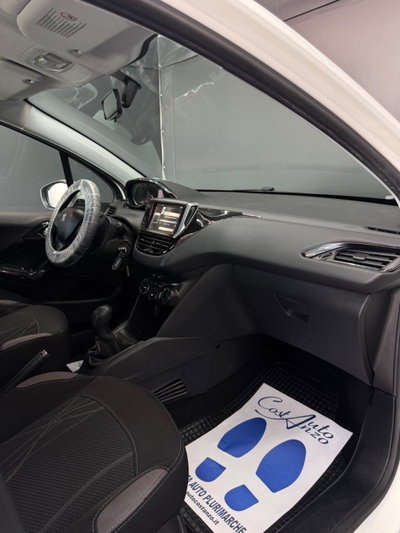 Peugeot 208 HDi 68 CV 5 porte Allure (10)