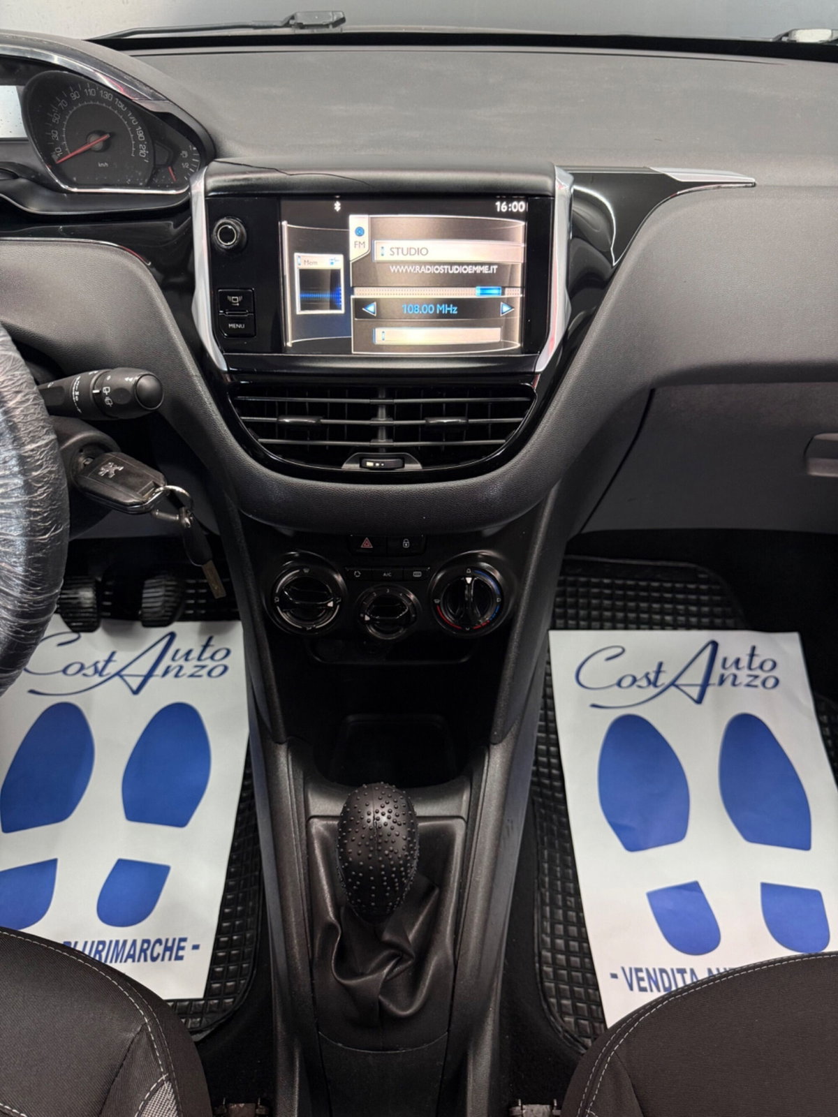 Peugeot 208 HDi 68 CV 5 porte Allure (12)