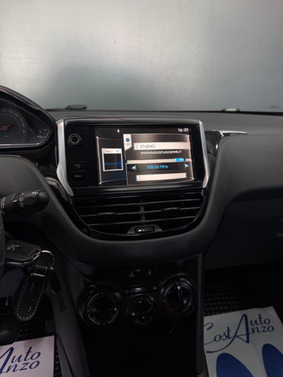 Peugeot 208 HDi 68 CV 5 porte Allure (13)