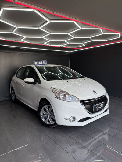 Peugeot 208 HDi 68 CV 5 porte Allure (2)