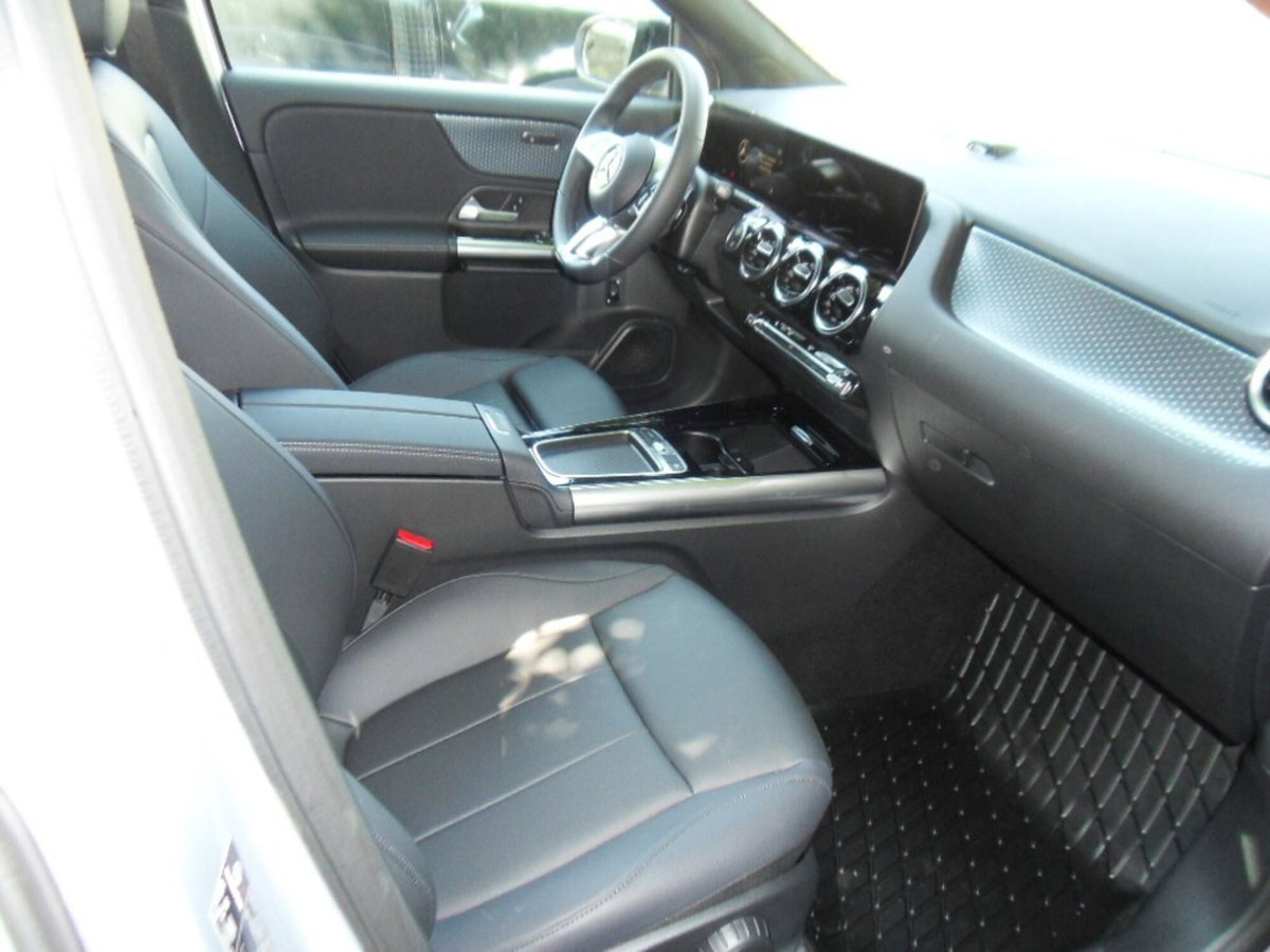 Mercedes-Benz GLA SUV 200 d Progressive Extra auto (3)