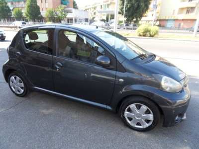 Toyota Aygo 1.0 12V VVT-i 5 porte Active (8)