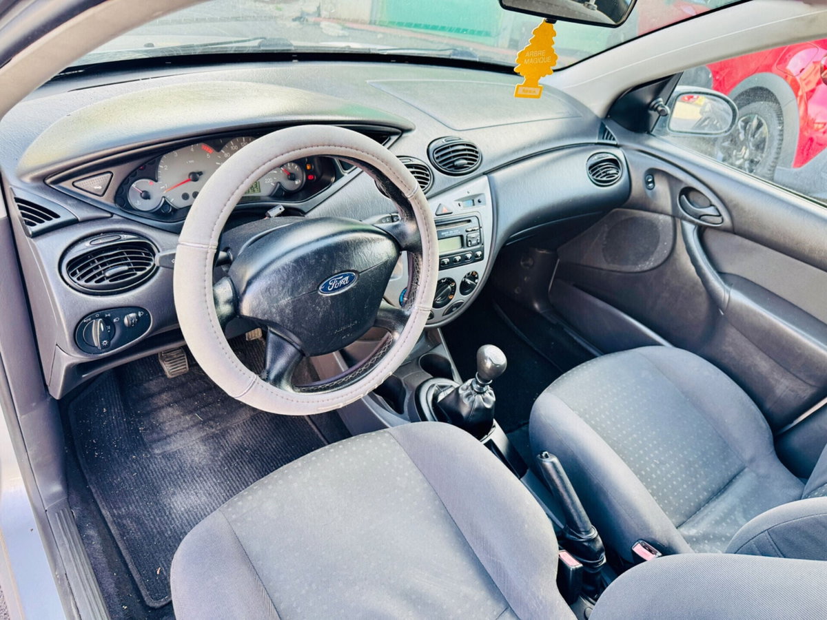 Ford Focus 1.8 TDCi (100CV) cat 5p. Zetec (13)