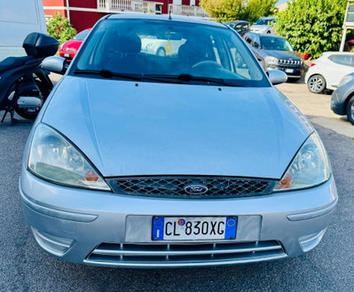 Ford Focus 1.8 TDCi (100CV) cat 5p. Zetec (3)