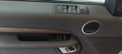 Land Rover Discovery 2.0 Si4 300 CV HSE Luxury (15)