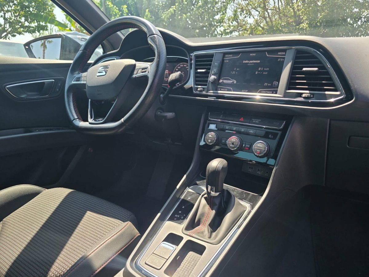 SEAT Leon ST 1.6 TDI 115 CV DSG FR (14)