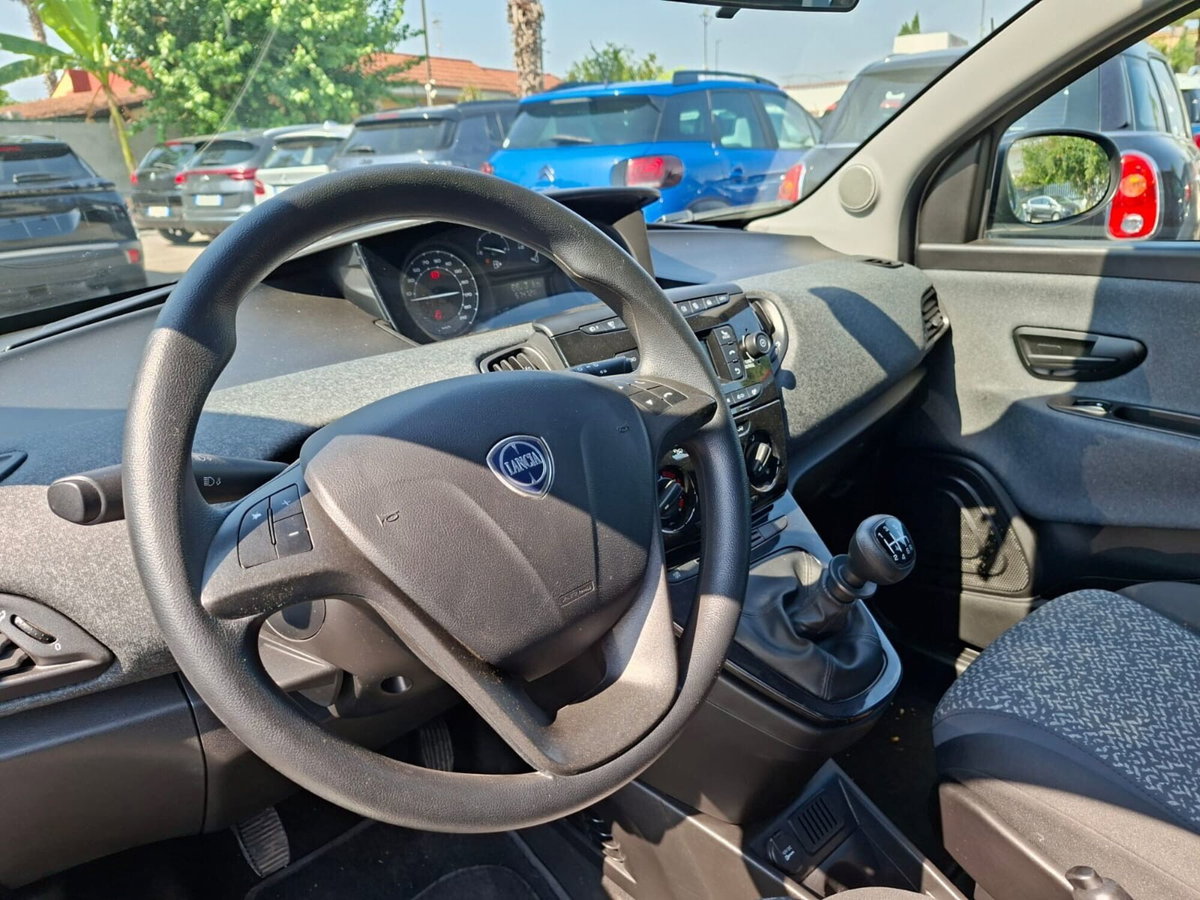 Lancia Ypsilon 1.0 FireFly 5 porte S&S Hybrid Gold Plus (15)