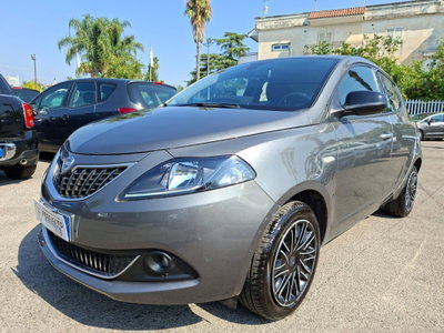 Lancia Ypsilon 1.0 FireFly 5 porte S&S Hybrid Gold Plus (2)