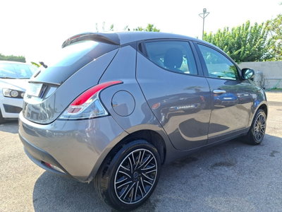 Lancia Ypsilon 1.0 FireFly 5 porte S&S Hybrid Gold Plus (6)