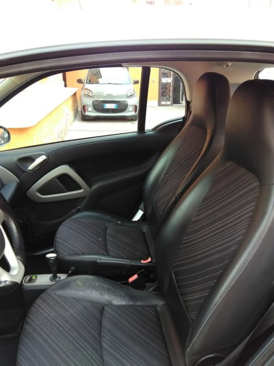 smart Fortwo 1000 52 kW MHD coupé pulse (10)