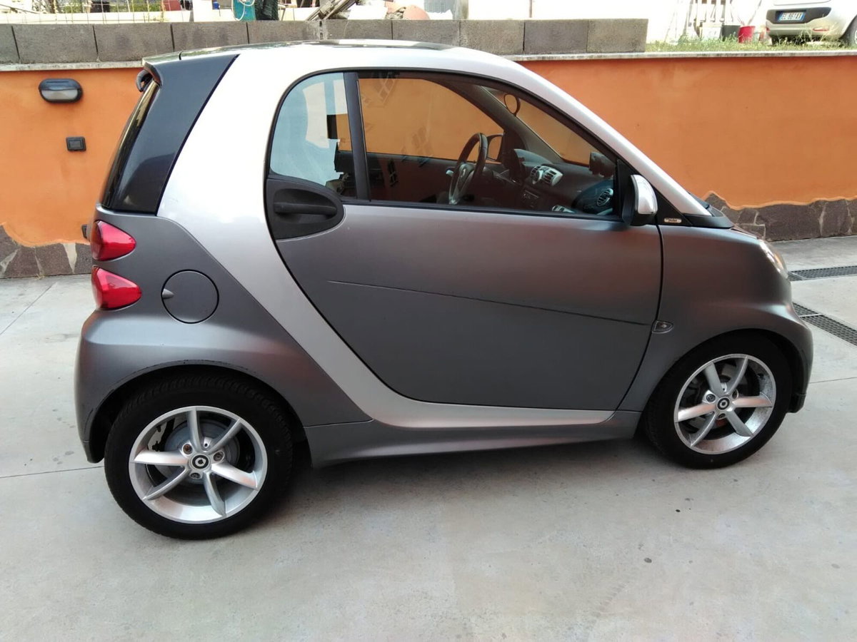 smart Fortwo 1000 52 kW MHD coupé pulse (4)