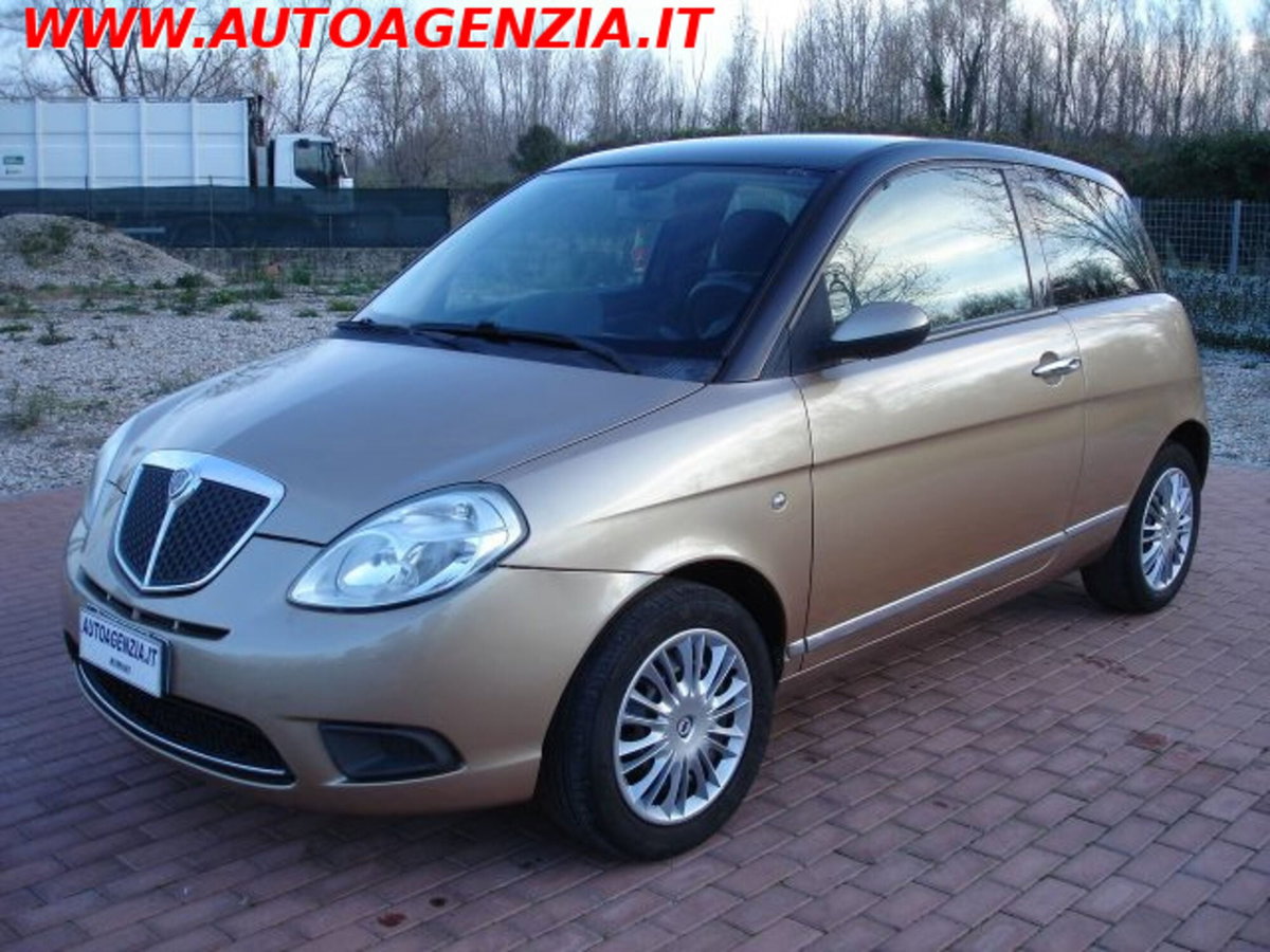 Lancia Ypsilon 1.2 (3)