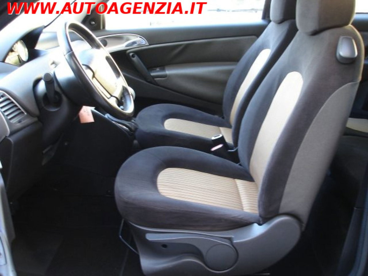 Lancia Ypsilon 1.2 (8)