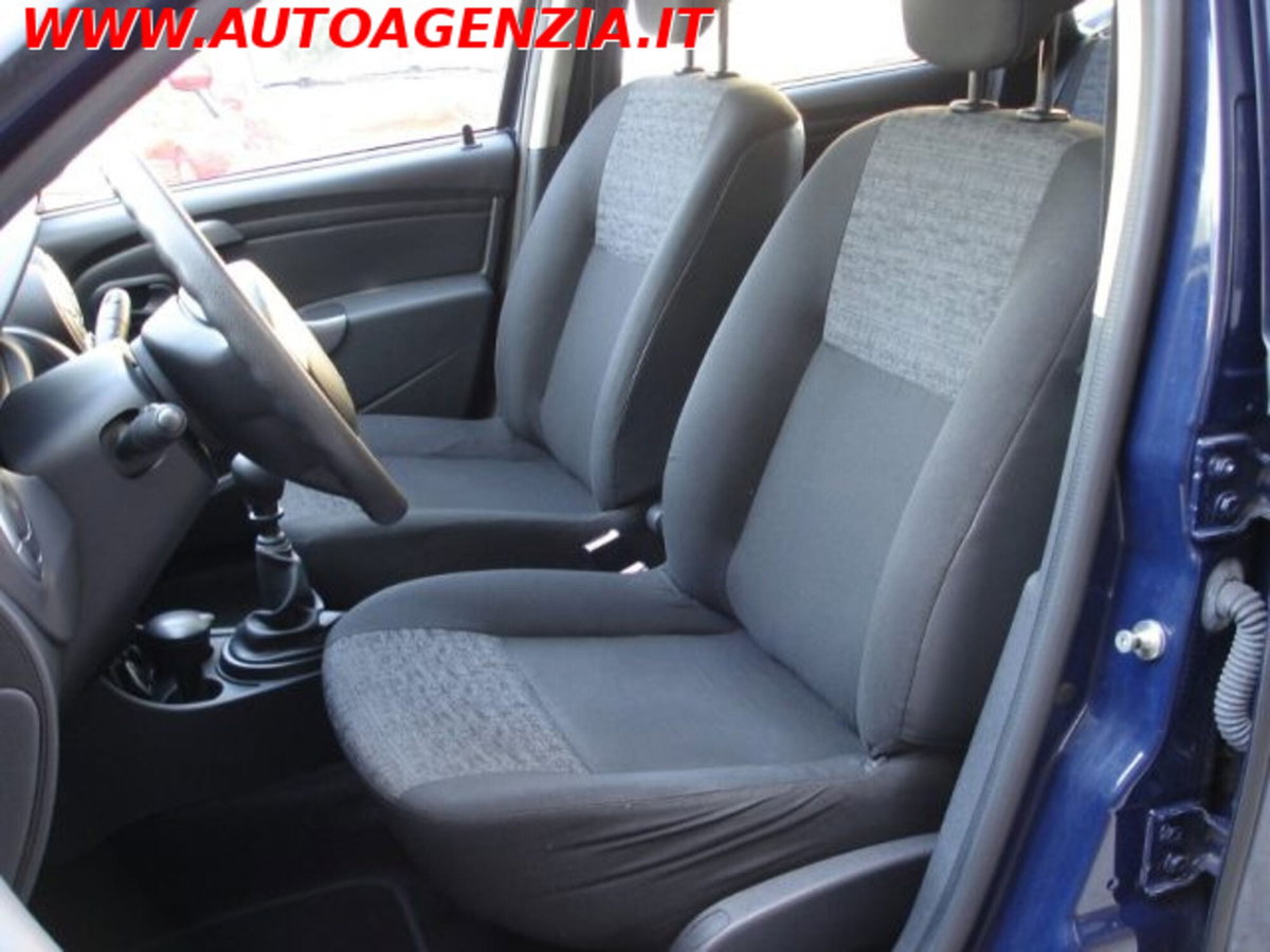 Dacia Duster 1.5 dCi 90CV 4x4 Ambiance (8)