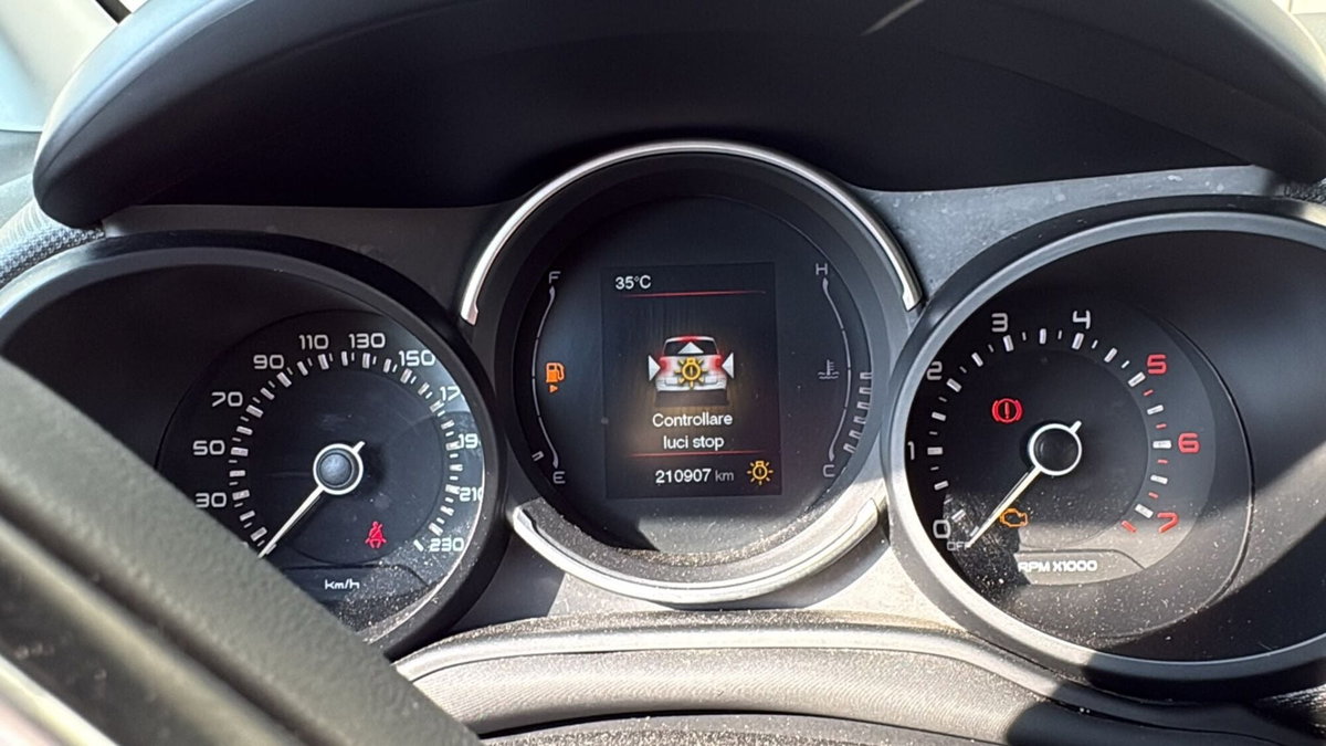 Fiat 500L 1.3 Multijet 95 CV Dualogic Trekking (10)