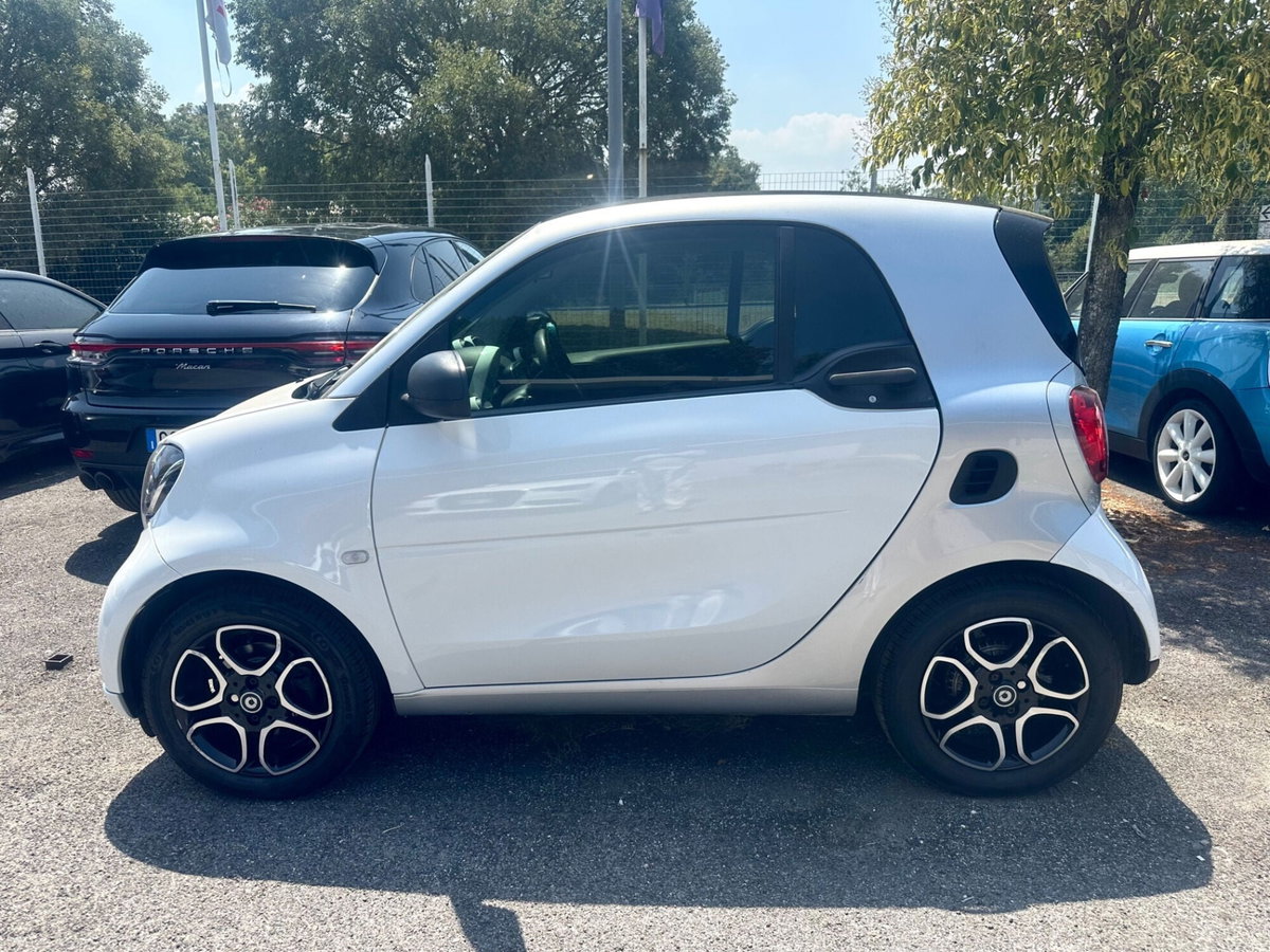 smart Fortwo 70 1.0 twinamic Youngster (2)