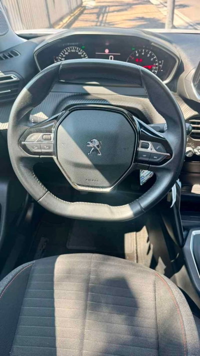 Peugeot 2008 BlueHDi 110 S&S Allure Pack (15)