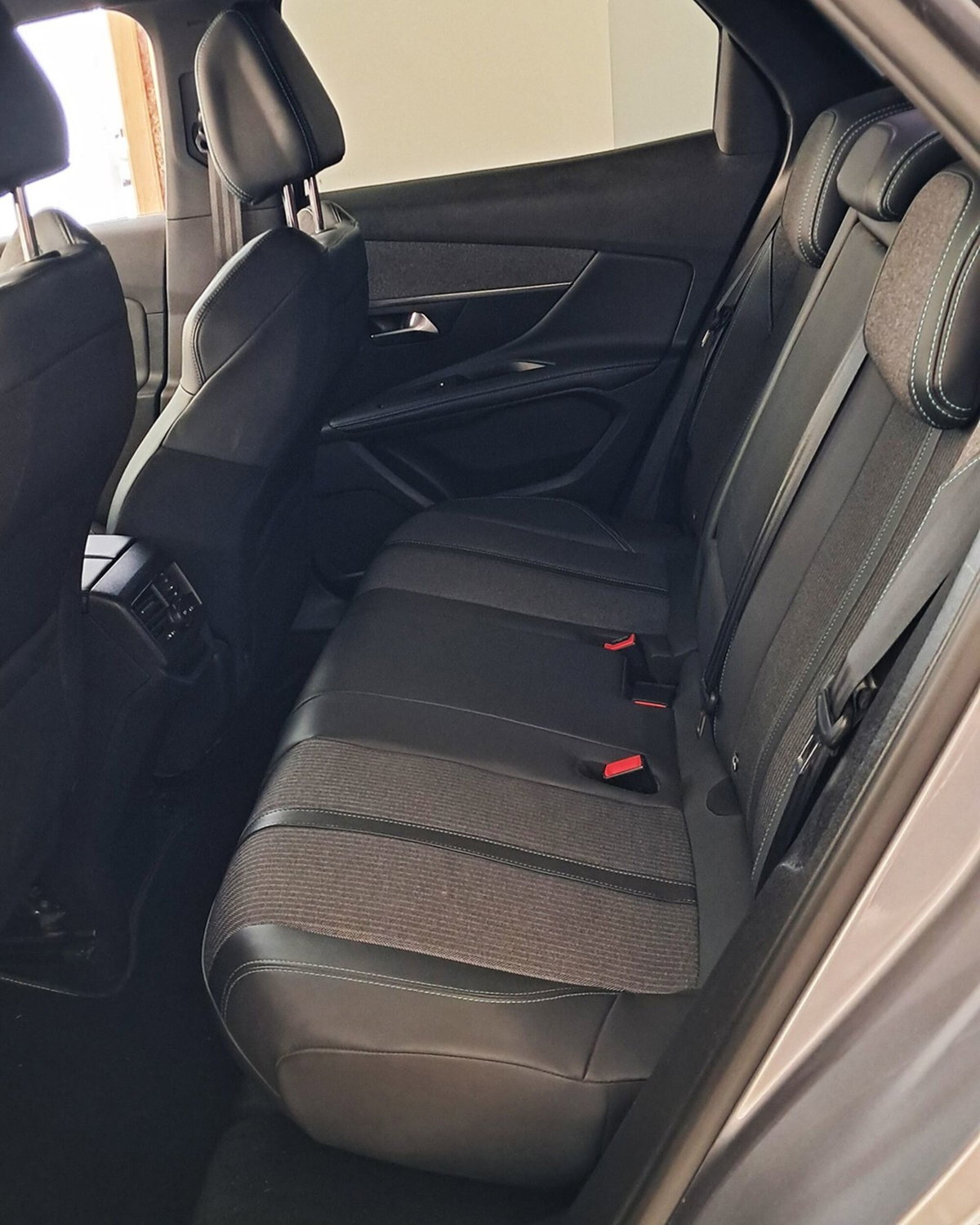 Peugeot 3008 BlueHDi 130 S&S EAT8 Allure Pack (6)