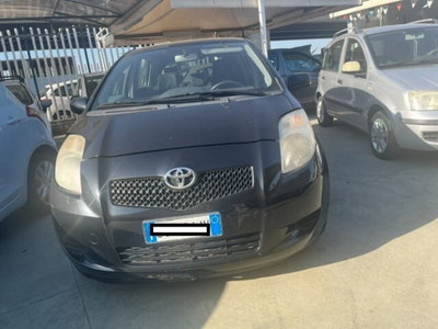 Toyota Yaris 1.0 5 porte usata