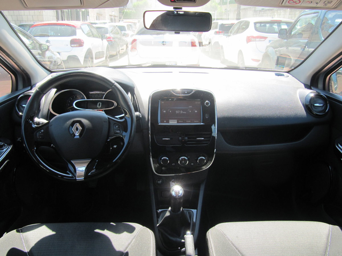 Renault Clio 1.2 75CV 5 porte Live (4)