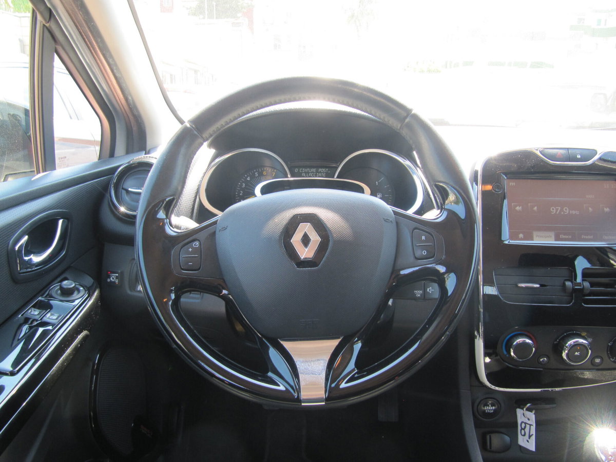 Renault Clio 1.2 75CV 5 porte Live (5)
